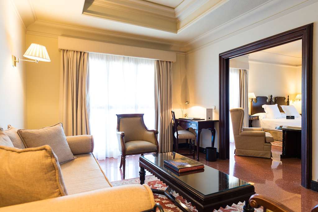 Hotel Santa Catalina, A Royal Hideaway 5*